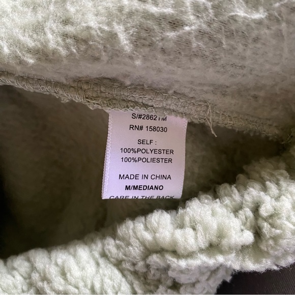 NWT mint love tree faux Sherpa hoodie with sinched bottom - Picture 7 of 8